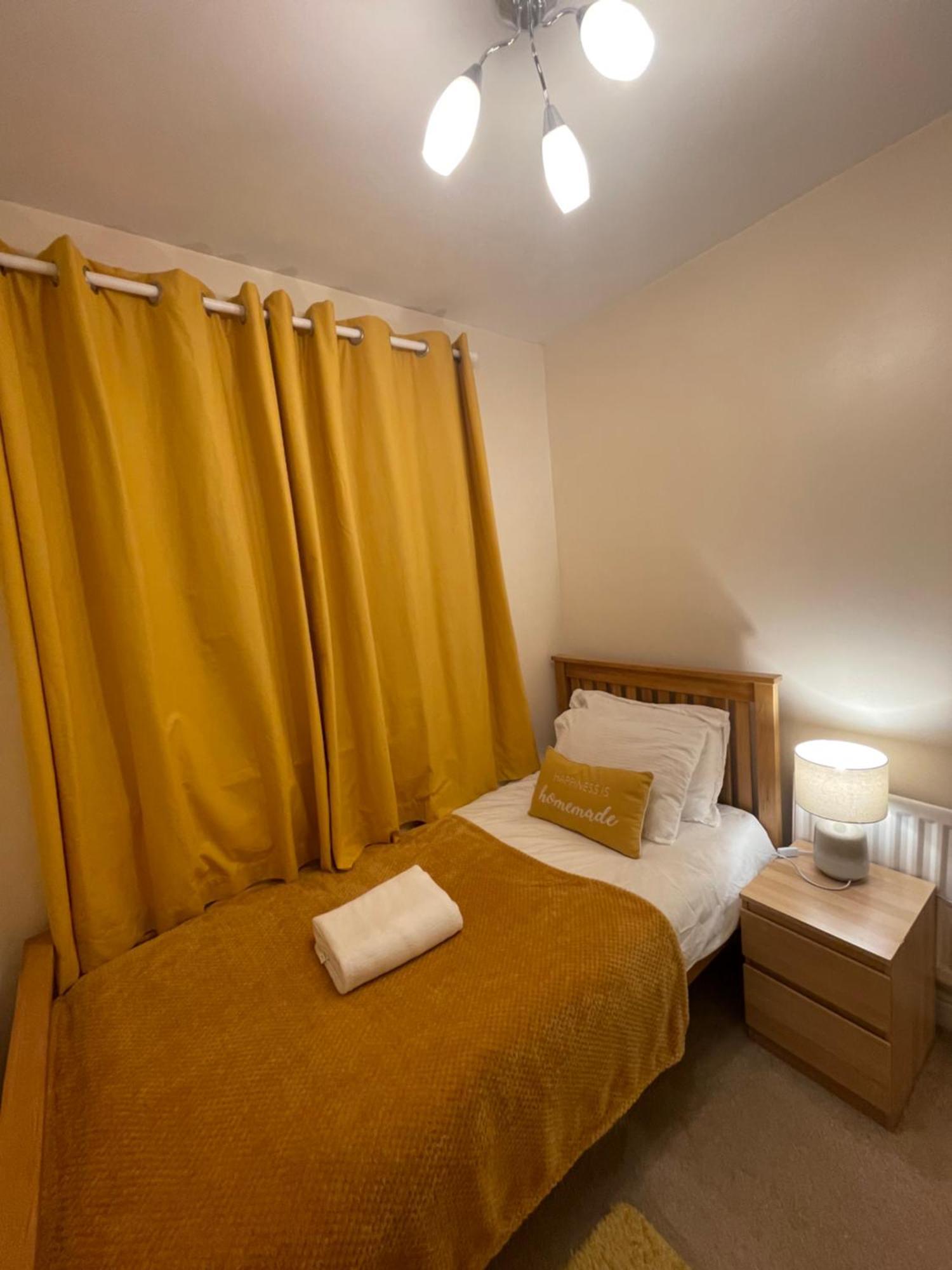 Holiday Home In Cardiff. Sleeps 6 외부 사진